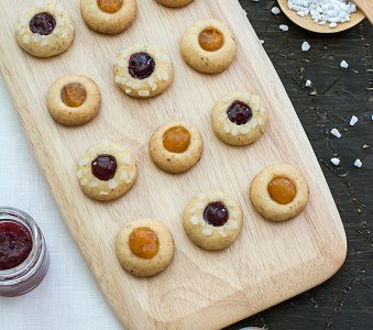 Platter of Mantecaditos cookies.