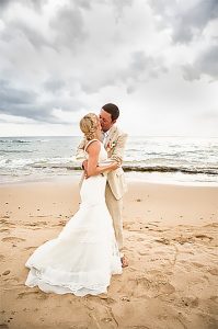 Wedding couple kissing on Maria's Beach